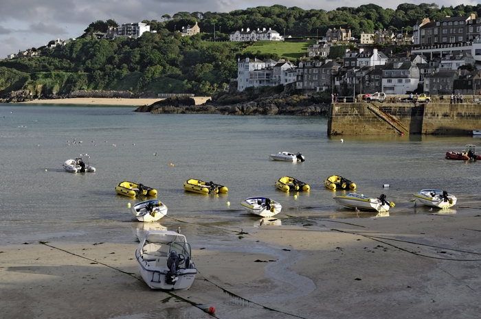 St Ives Harbour, 01 by Rod Johnson