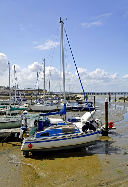 Boats in Ryde Harbour by Rod Johnson