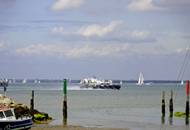 Hovercraft Passing Ryde Harbour Mouth by Rod Johnson
