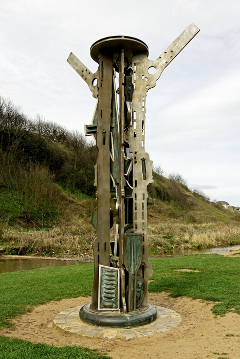 The Signal Sculpture, Saltburn by Rod Johnson