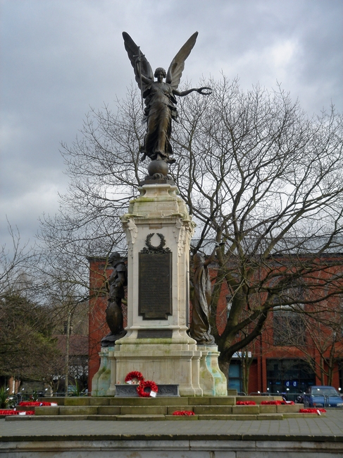 War Memorial, Burton on Trent by Rod Johnson
