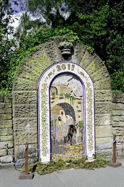 Main Well Dressing, Rowsley 2011 by Rod Johnson